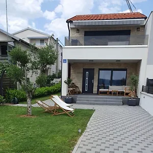 Zlata Apartament Sveti Filip i Jakov
